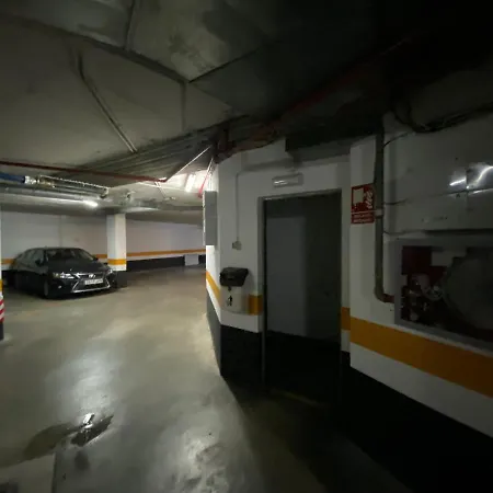 Fantastico Con Parking Avenida De Cadiz