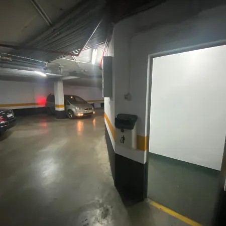 Fantastico Con Parking Avenida De Cadiz * Seville